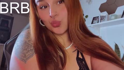 Snapshot of evy_orange1 chatting on March 20, 3:17 pm EVY online show from March 20, 3:17 pm