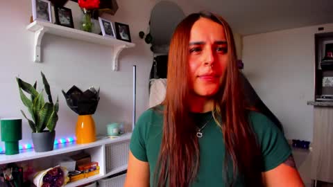 Snapshot of evy_orange1 chatting on April 6, 4:19 pm EVY online show from April 6, 4:19 pm