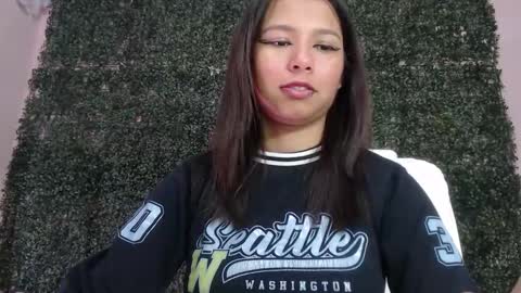 Im Evy online show from February 12, 3:40 pm