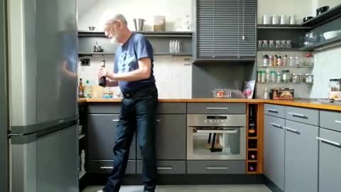 Naaktloper online show from January 16, 2:21 pm