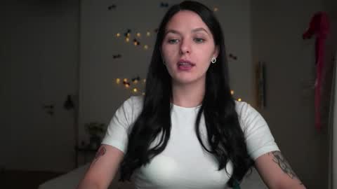 ewelynscott online show from January 9, 4:21 pm