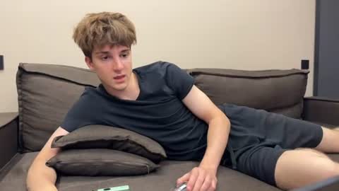 Snapshot of exclusiveflexboy chatting on June 21, 9:06 pm exclusiveflexboy online show from June 21, 9:06 pm
