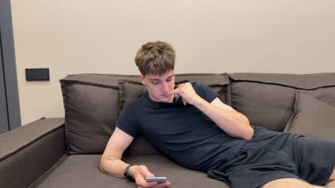 Snapshot of exclusiveflexboy chatting on July 8, 8:57 pm exclusiveflexboy online show from July 8, 8:57 pm