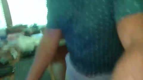 Snapshot of exhibitman69_ldb chatting on May 7, 6:02 pm exhibitman69_ldb online show from May 7, 6:02 pm