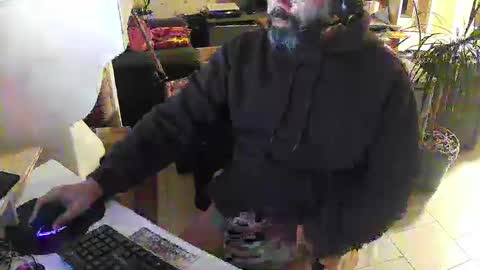 Snapshot of exibdevil chatting on January 28, 8:58 pm Gio online show from January 28, 8:58 pm