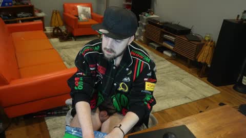 Snapshot of exjockstud chatting on December 16, 12:04 am exjockstud online show from December 16, 12:04 am