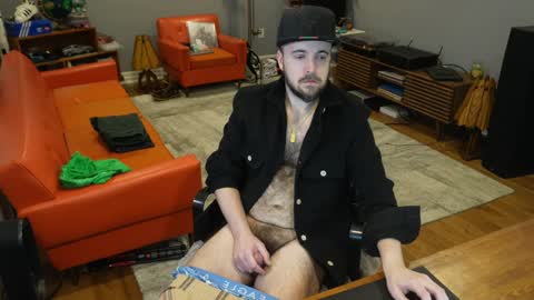 Snapshot of exjockstud chatting on December 18, 2:32 am exjockstud online show from December 18, 2:32 am