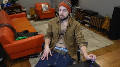 Snapshot of exjockstud chatting on December 25, 12:37 am exjockstud online show from December 25, 12:37 am