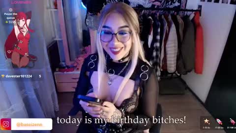  Goddess Exodia    please help me reach 100 thumbs up online show from February 13, 4:41 am