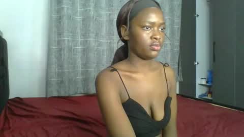 exotic_cutiee online show from June 9, 6:41 pm
