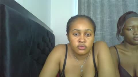 exotic_cutiee online show from June 25, 5:34 am