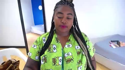 Snapshot of exotic_karmella chatting on September 23, 9:07 pm exotic_karmella online show from September 23, 9:07 pm