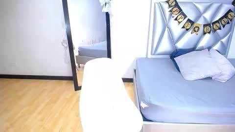 Snapshot of exotic_karmella chatting on October 22, 8:41 pm exotic_karmella online show from October 22, 8:41 pm