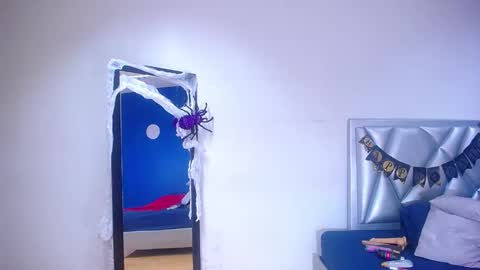 Snapshot of exotic_karmella chatting on November 1, 8:22 pm exotic_karmella online show from November 1, 8:22 pm