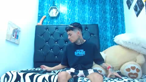 exotichot_couple online show from February 23, 9:05 pm