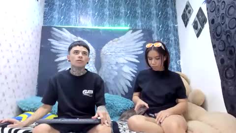 exotichot_couple online show from May 3, 10:05 pm