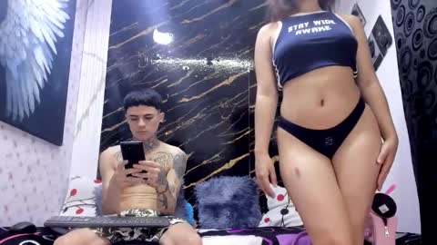 exotichot_couple online show from May 17, 10:06 pm