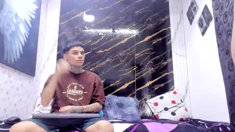exotichot_couple online show from May 18, 11:32 pm