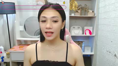 exotictssavie online show from October 27, 3:43 am