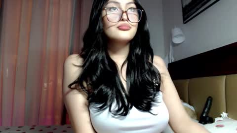 Candy  online show from February 26, 1:32 pm