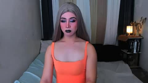 expensive_elise online show from May 4, 2:46 pm