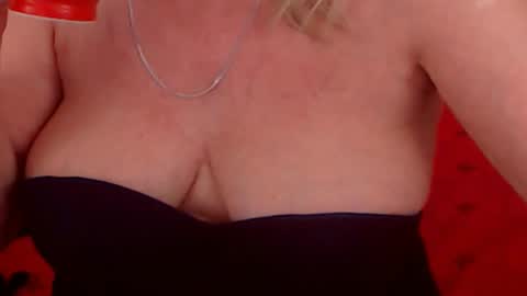 Snapshot of experiencedalana chatting on January 24, 10:51 pm Alana online show from January 24, 10:51 pm