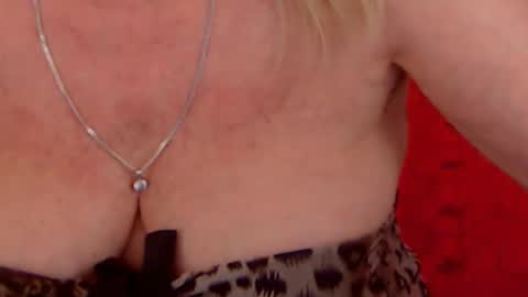 Snapshot of experiencedalana chatting on January 26, 1:09 am Alana online show from January 26, 1:09 am