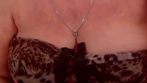 Snapshot of experiencedalana chatting on February 2, 1:23 am Alana online show from February 2, 1:23 am