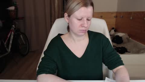 Snapshot of exponentex5 chatting on December 2, 4:53 pm Crystal online show from December 2, 4:53 pm