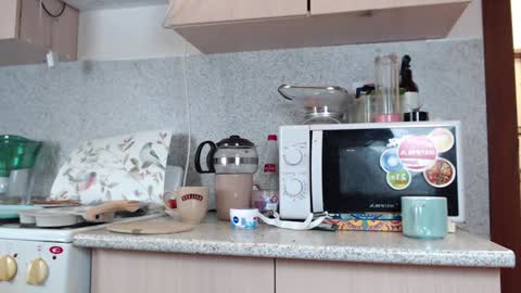 Snapshot of exponentex5 chatting on December 2, 8:00 pm Crystal online show from December 2, 8:00 pm