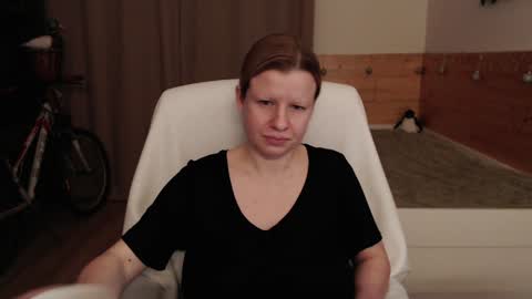 Snapshot of exponentex5 chatting on December 4, 6:28 pm Crystal online show from December 4, 6:28 pm