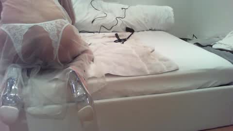 Elise online show from December 19, 10:32 pm