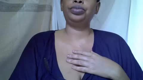 extra_love36 online show from October 12, 6:45 am