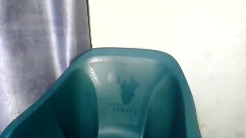 extremelywetgirl_ online show from May 18, 6:25 pm