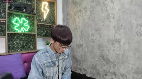 Snapshot of eyden_connor chatting on March 30, 7:59 pm Eyden online show from March 30, 7:59 pm