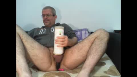 Snapshot of eyes12 chatting on January 23, 3:48 am GEORGE online show from January 23, 3:48 am