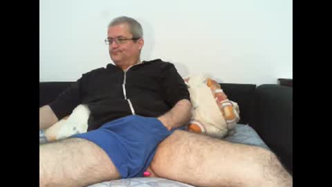 Snapshot of eyes12 chatting on February 1, 6:21 am GEORGE online show from February 1, 6:21 am