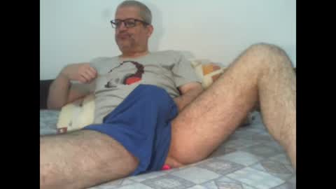 Snapshot of eyes12 chatting on October 19, 2:56 am GEORGE online show from October 19, 2:56 am