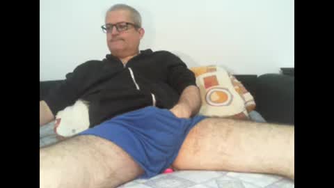 Snapshot of eyes12 chatting on October 21, 5:08 am GEORGE online show from October 21, 5:08 am