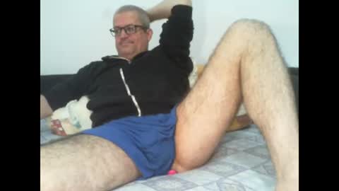 Snapshot of eyes12 chatting on October 23, 5:40 am GEORGE online show from October 23, 5:40 am