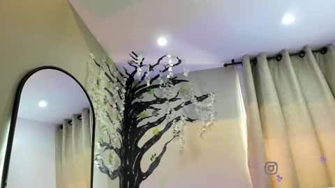      online show from March 29, 5:24 pm