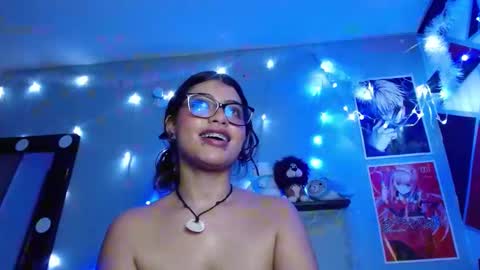 Snapshot of eyfy_bbs chatting on January 28, 11:39 pm Nadia online show from January 28, 11:39 pm