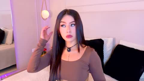 eymicooper online show from January 9, 7:37 pm