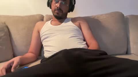 ezarkh123 online show from April 3, 11:47 pm