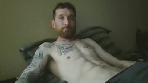 Snapshot of eze420711 chatting on January 9, 8:03 am Rustynailher online show from January 9, 8:03 am