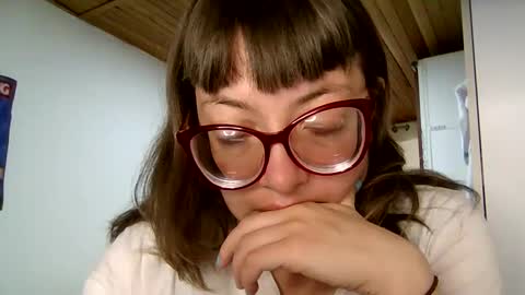 Snapshot of ezlngirl chatting on January 17, 1:03 pm Aimee online show from January 17, 1:03 pm