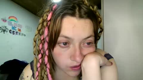 Snapshot of ezlngirl chatting on September 12, 1:06 am Aimee online show from September 12, 1:06 am
