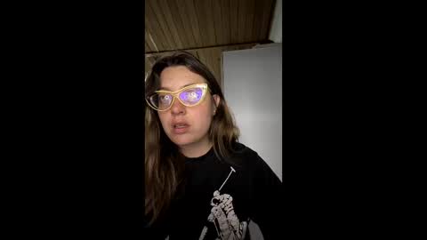 Aimee online show from May 21, 9:22 pm