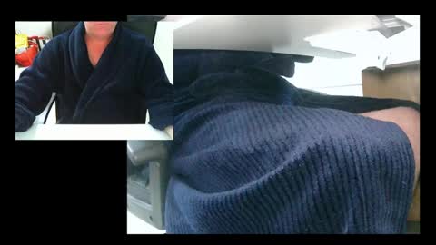 Snapshot of ezondi1 chatting on January 3, 3:33 pm EZONDI online show from January 3, 3:33 pm