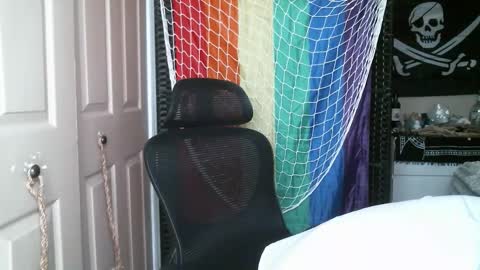 Ezra Naamah online show from February 15, 7:32 pm